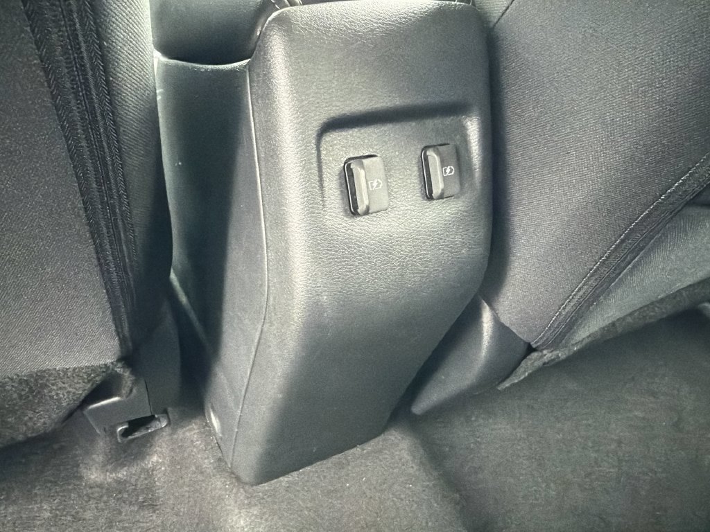 Used 2024 Nissan Kicks SR FWD image 23