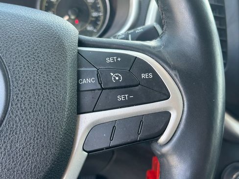 Used 2014 Jeep Cherokee Trailhawk w/ Leather Interior Group AWD/4WD image 19