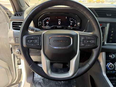 Used 2023 GMC Yukon Denali AWD/4WD image 29