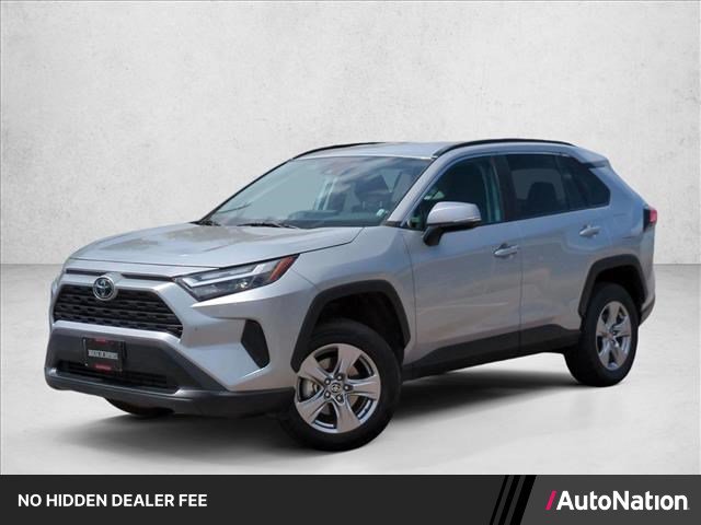 Used 2025 Toyota RAV4 XLE FWD image 1