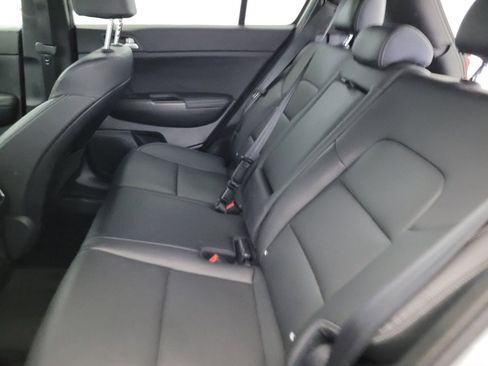 Used 2020 Kia Sportage S w/ S Sunroof Package image 18