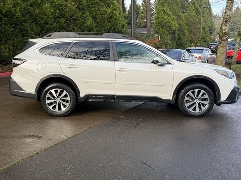 Used 2021 Subaru Outback Premium image 19
