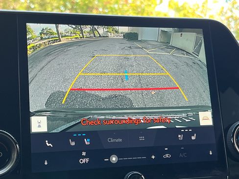Used 2022 Lexus NX 250 FWD image 4