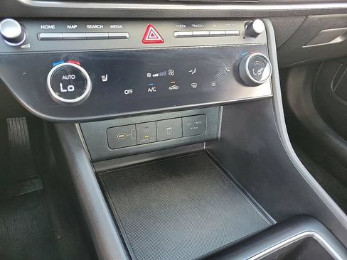 Used 2025 Hyundai Sonata SEL FWD image 17