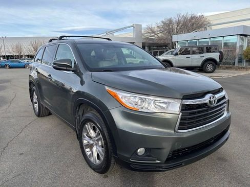 Used 2015 Toyota Highlander Plus image 3