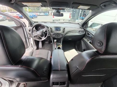 Used 2022 Chevrolet Equinox RS FWD image 21