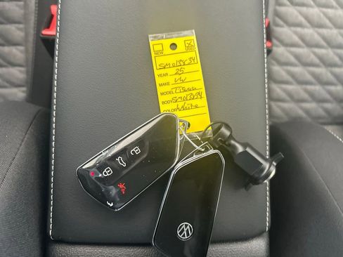 Used 2025 Volkswagen Tiguan S image 55