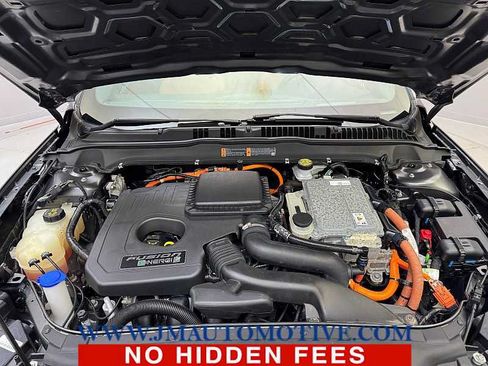 Used 2019 Ford Fusion Energi Titanium FWD image 10