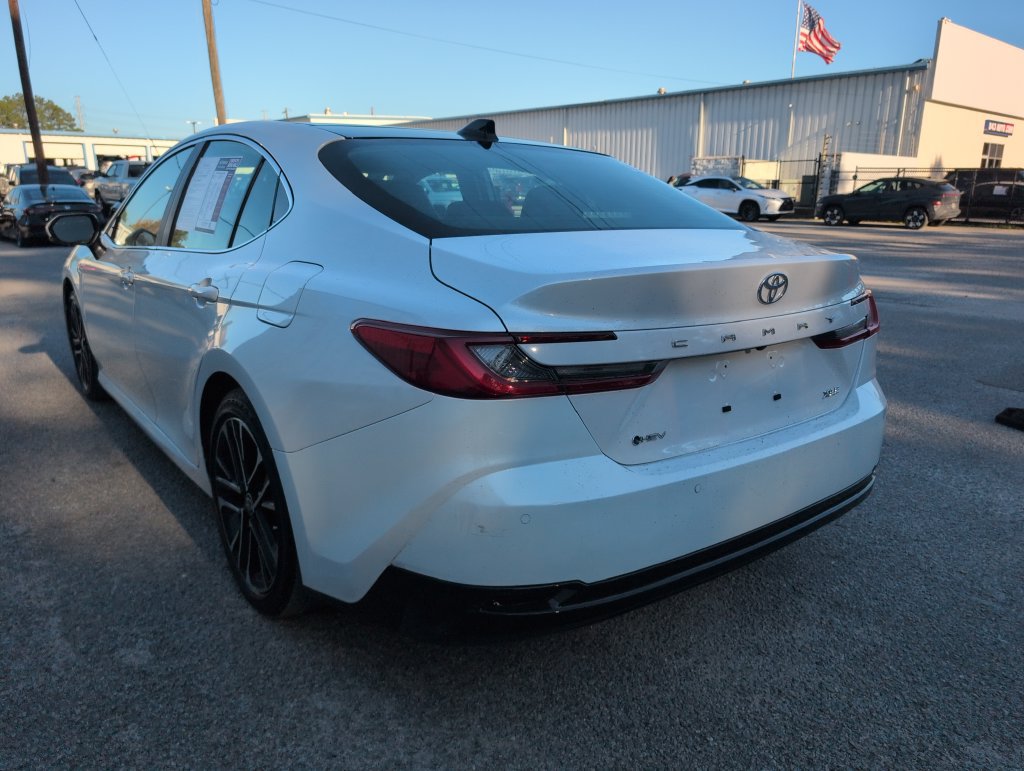Used 2025 Toyota Camry XLE w/ Premium Plus Package FWD image 6