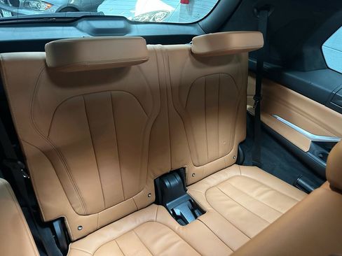 Used 2022 BMW X7 xDrive40i w/ Executive Package AWD/4WD image 12