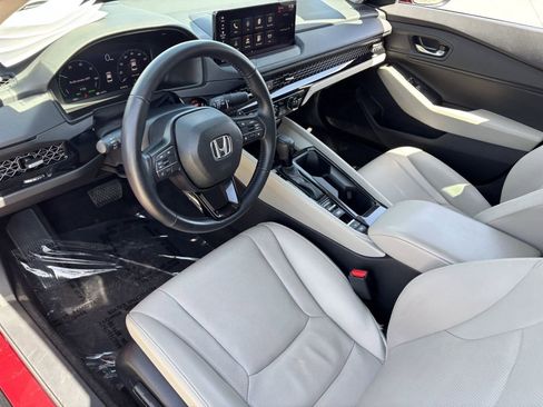 Used 2025 Honda Accord EX-L image 17