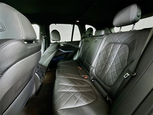 Used 2024 BMW X5 xDrive40i image 14