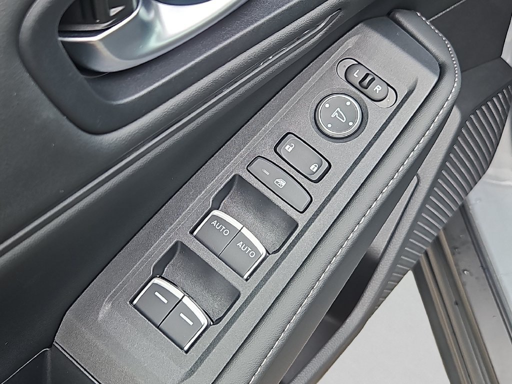 Used 2025 Honda Accord Sport image 25