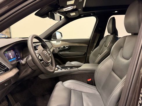 Used 2023 Volvo XC90 B6 Ultimate w/ Protection Package Premier image 12