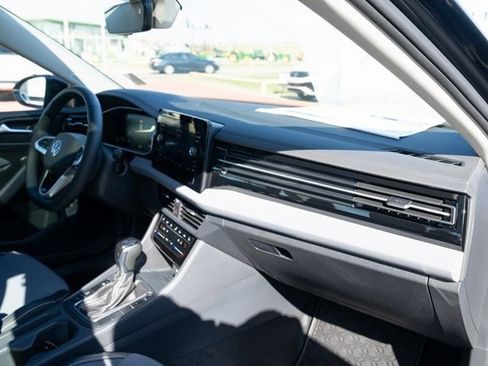 New 2026 Volkswagen Jetta SE image 36