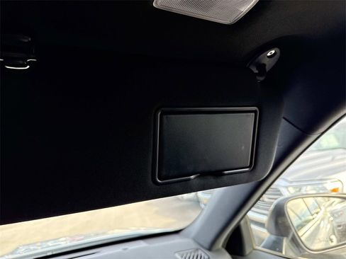 Used 2024 Toyota Highlander XSE image 32