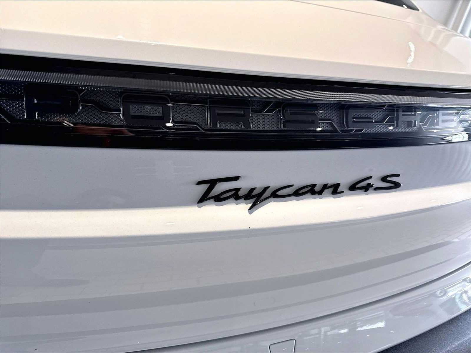 Used 2023 Porsche Taycan 4S AWD/4WD image 37