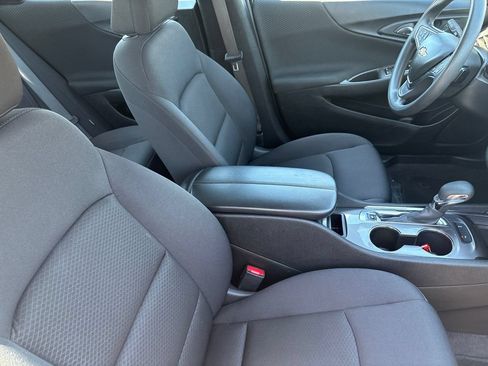 Used 2024 Chevrolet Malibu LT FWD image 30