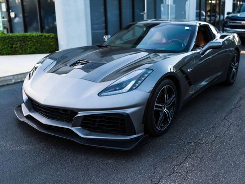 Used 2016 Chevrolet Corvette Stingray Coupe w/ 2LT Preferred Equipment Group RWD image 3