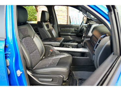 Used 2023 RAM 1500 4x4 Crew Cab image 15
