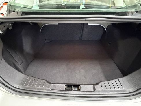 Used 2016 Ford Focus SE w/ SE Cold Weather Package FWD image 24
