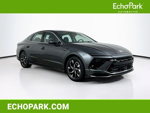 Used 2025 Hyundai Sonata SEL FWD image 1