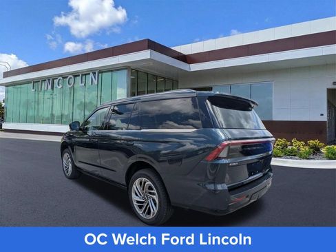 Certified 2026 Lincoln Navigator Reserve AWD/4WD image 4