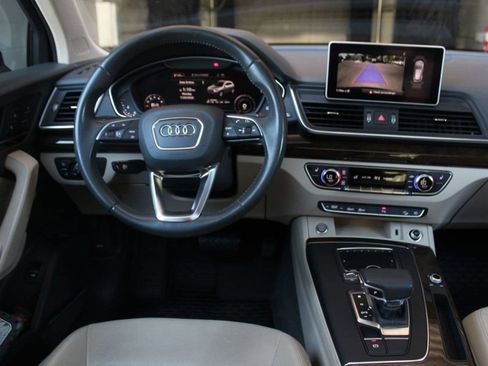 Used 2019 Audi Q5 2.0T Premium Plus w/ Premium Plus Package AWD/4WD image 21