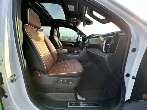 Used 2025 GMC Sierra 1500 Denali Ultimate image 26