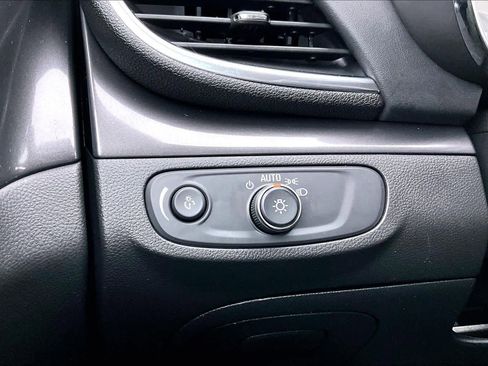 Used 2018 Buick Encore Preferred image 35