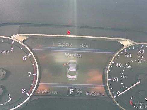 Used 2025 Nissan Sentra SR FWD image 16