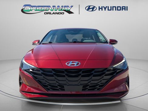Used 2023 Hyundai Elantra SEL w/ Convenience Package FWD image 3