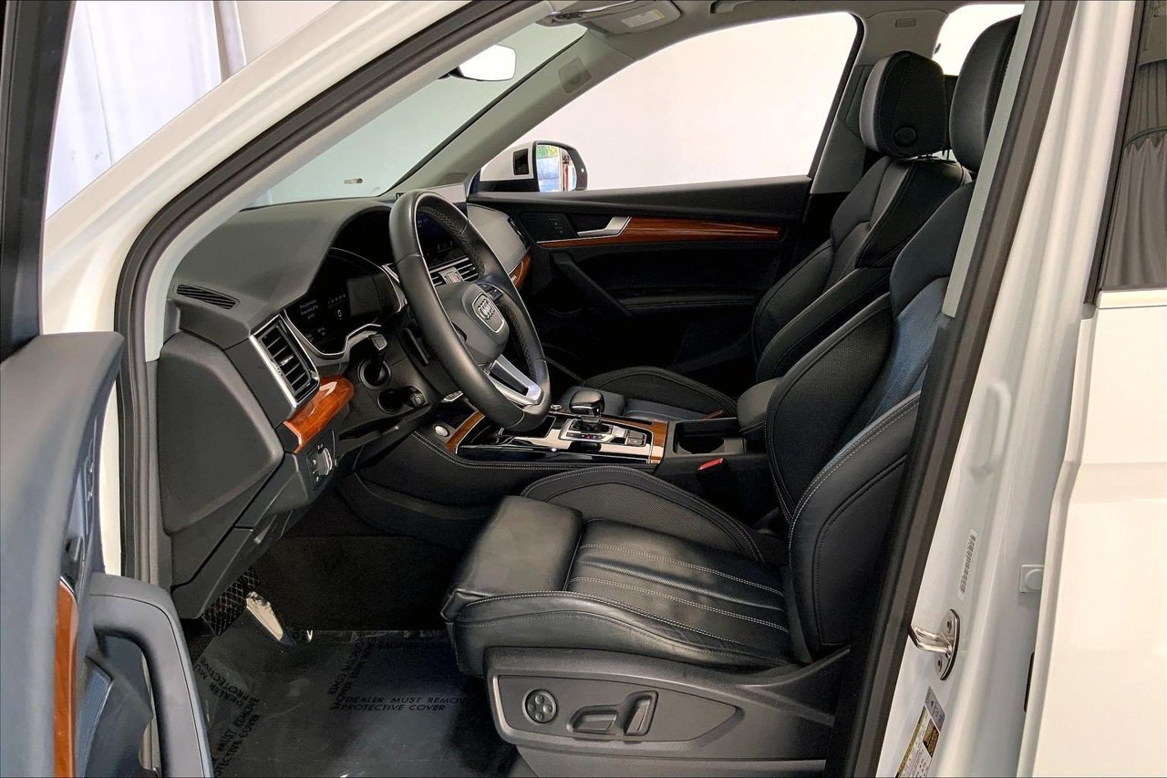 Used 2023 Audi Q5 2.0T Premium Plus w/ Premium Plus Package AWD/4WD image 18