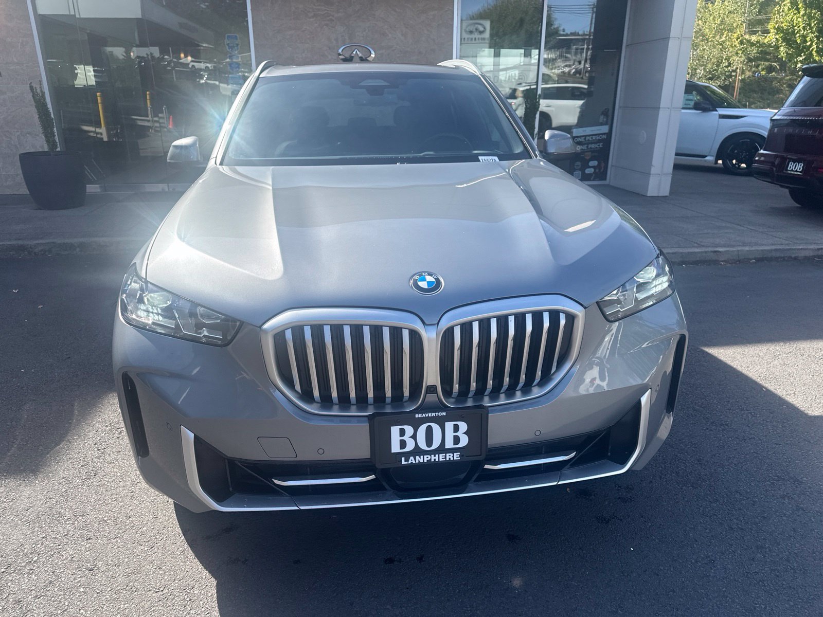 Used 2024 BMW X5 xDrive40i w/ Premium Package AWD/4WD image 8