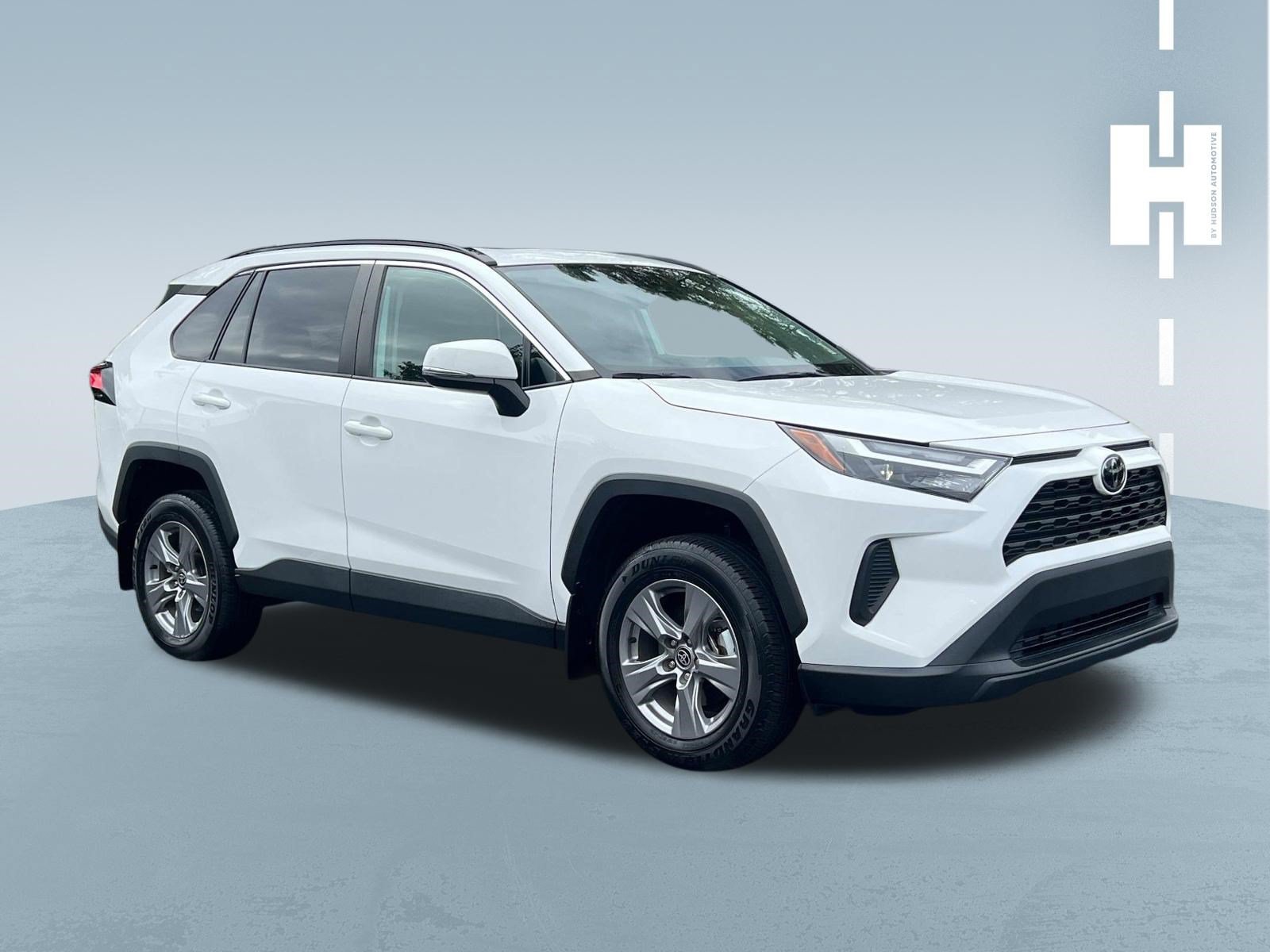 Used 2024 Toyota RAV4 XLE w/ Convenience Package FWD image 1