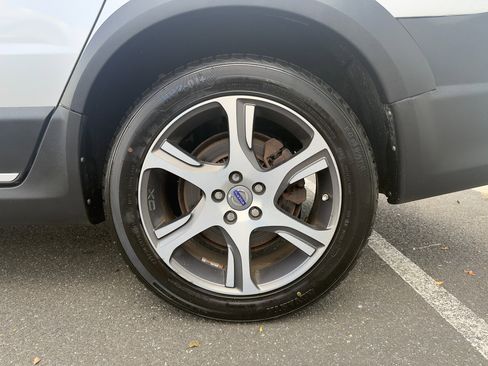 Used 2015 Volvo XC70 T6 image 15