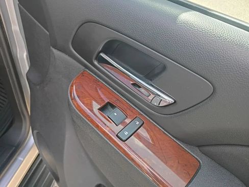 Used 2013 Chevrolet Avalanche LS w/ All-Star Edition RWD image 17