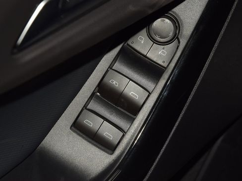 New 2026 Chevrolet Equinox LT image 42