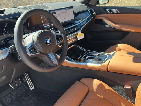 New 2026 BMW X5 xDrive40i w/ M Sport Package image 9
