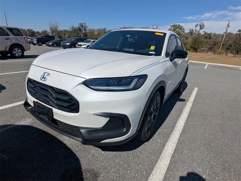 Used 2024 Honda HR-V Sport image 3