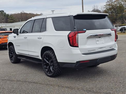 Used 2021 GMC Yukon SLT image 12