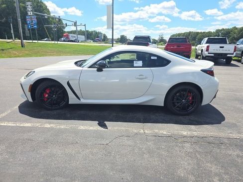 New 2025 Toyota GR86 image 6