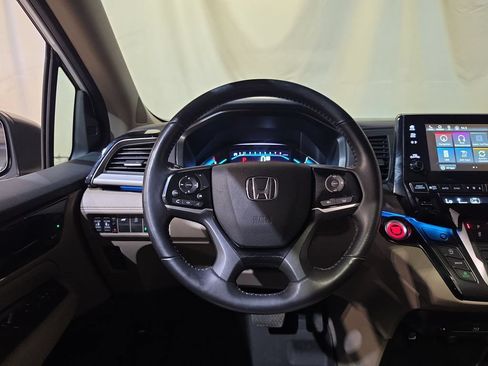 Used 2022 Honda Odyssey Touring image 11