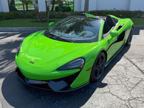 Used 2018 McLaren 570S Spider image 6