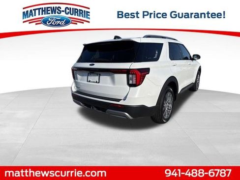 Certified 2025 Ford Explorer Platinum image 4