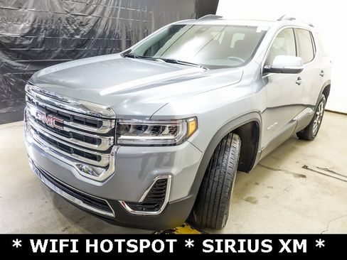 Used 2023 GMC Acadia SLE w/ Driver Convenience Package image 4