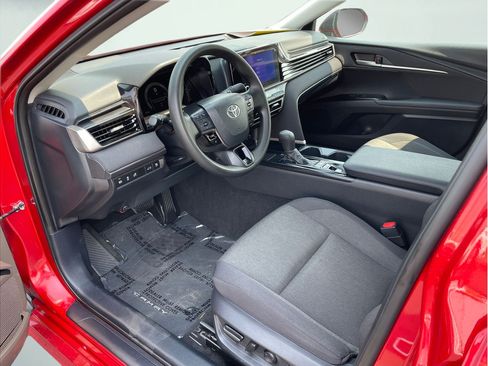 Used 2025 Toyota Camry LE w/ Convenience Package FWD image 14