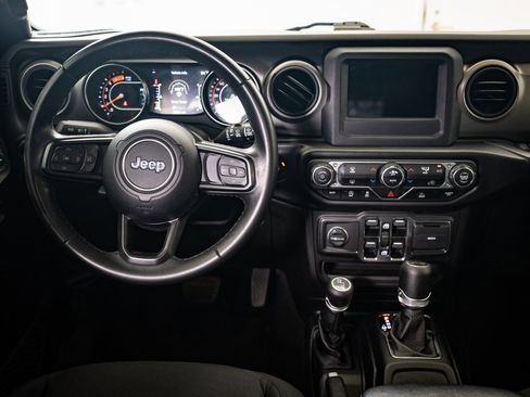 Used 2021 Jeep Wrangler Unlimited Sport image 30