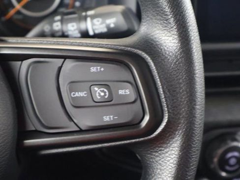 Used 2025 Jeep Wrangler Sport image 15