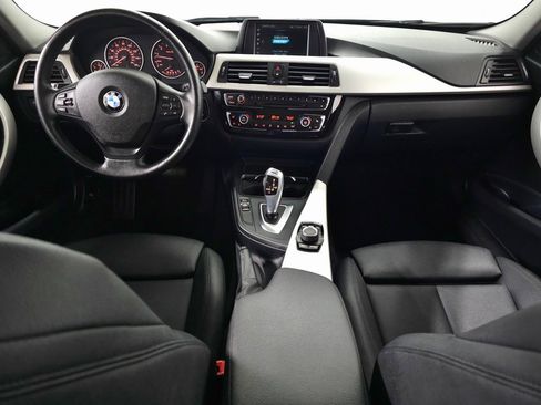 Used 2018 BMW 320i xDrive Sedan image 11